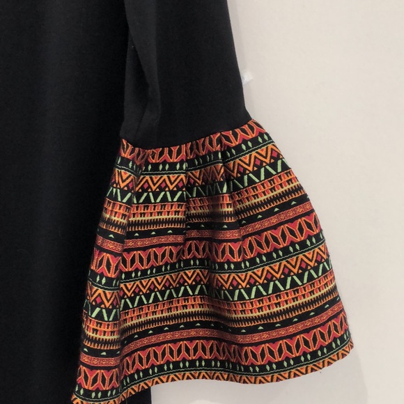 Black polyester dress with balloon patterned sleeves. Size S - Picture 3 of 10